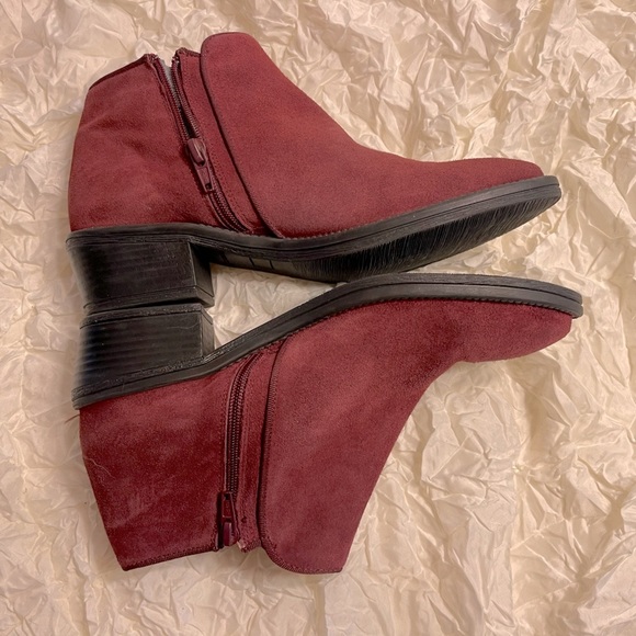 Di Fontana red suede Western style ankle boots NWOT size 38 - Picture 5 of 9